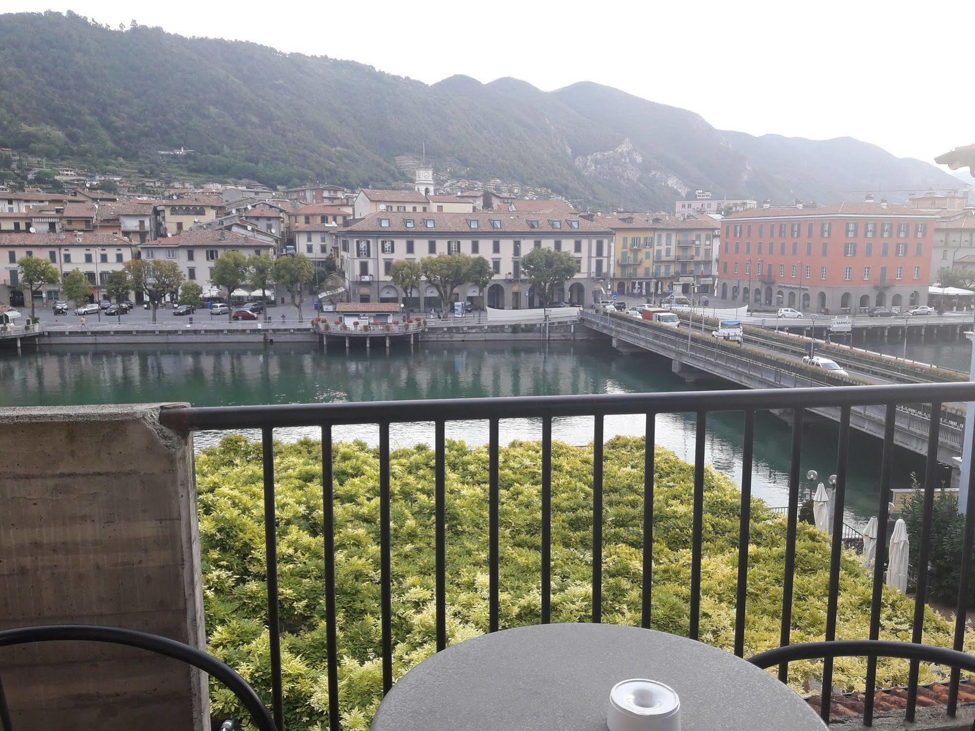 Hotel Stazione Paratico Exterior photo